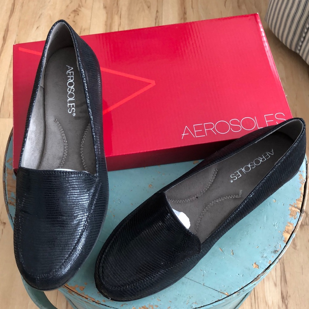 Never worn Aerosoles black shoes